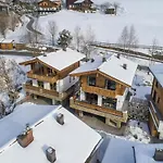 With Shared Swimming Pool Chalet Neukirchen am Großvenediger