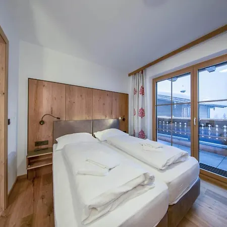 With Shared Swimming Pool *