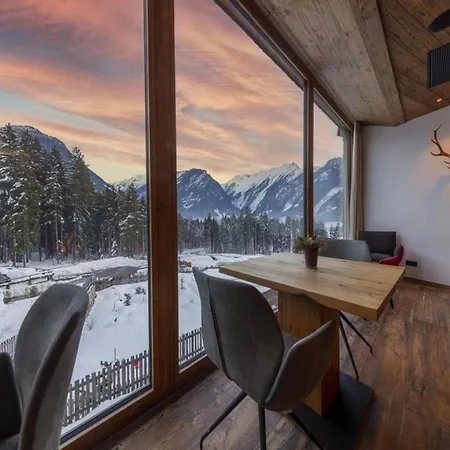 With Shared Swimming Pool Chalet Neukirchen am Großvenediger