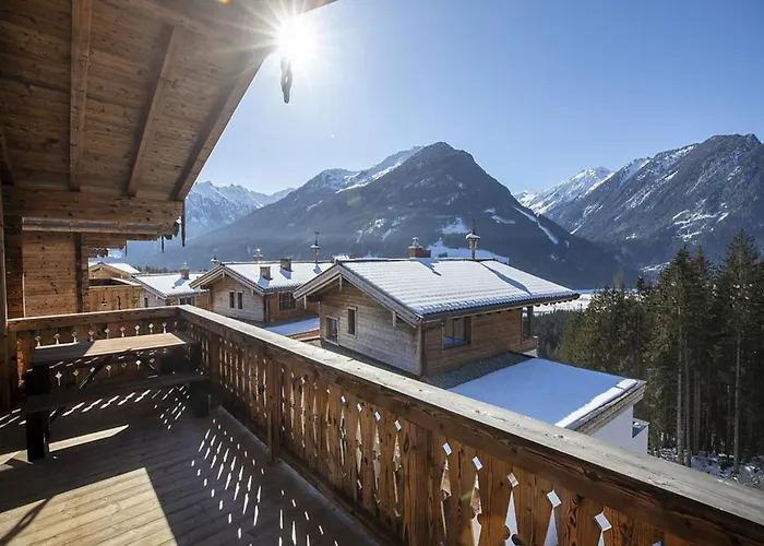 With Shared Swimming Pool *