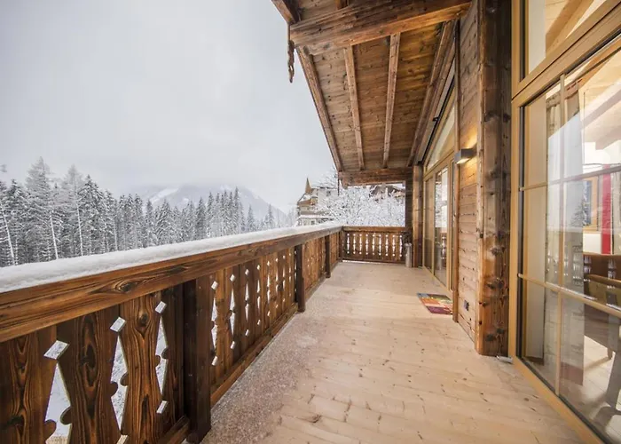 בקתה With Shared Swimming Pool Neukirchen am Großvenediger